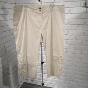 Laura Plus Ladies Size 20 Beige Capri's w/ Embroidery on Side of Each Leg